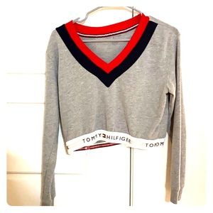 USED Tommy Hilfiger cropped sweater